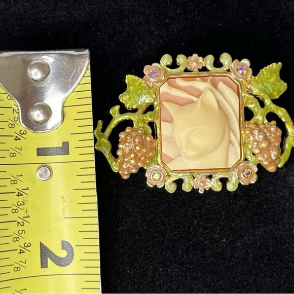 Vintage Whimsical Cat Cameo Enamel Rhinestone Brooch By Kirks Folly - Picture 4 of 8